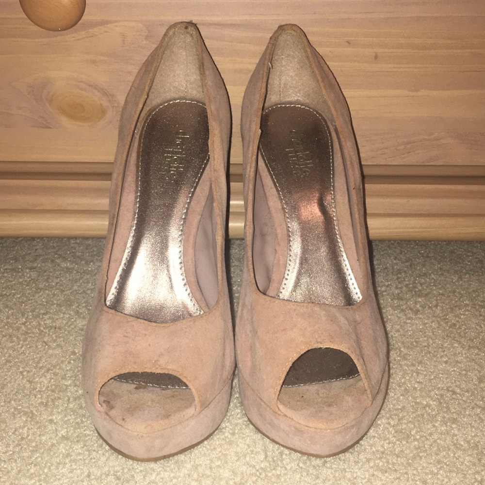 Nude Peep Toe Heels with Ruffles